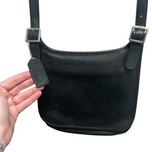 Vintage Coach Black Leather Slim Hippie Crossbody Saddle Bag